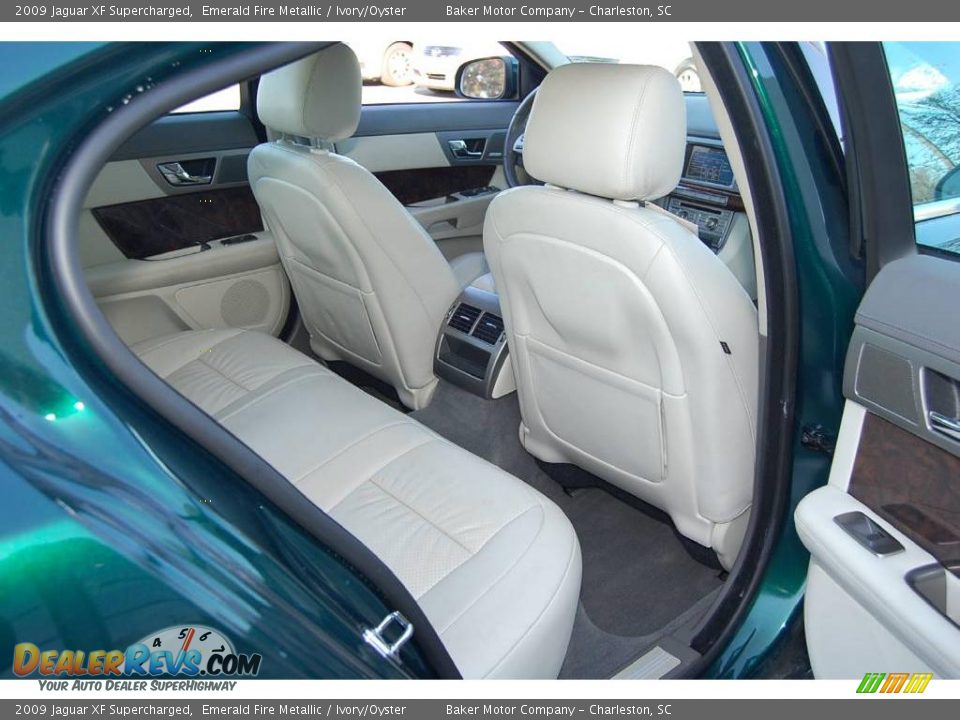 2009 Jaguar XF Supercharged Emerald Fire Metallic / Ivory/Oyster Photo #11