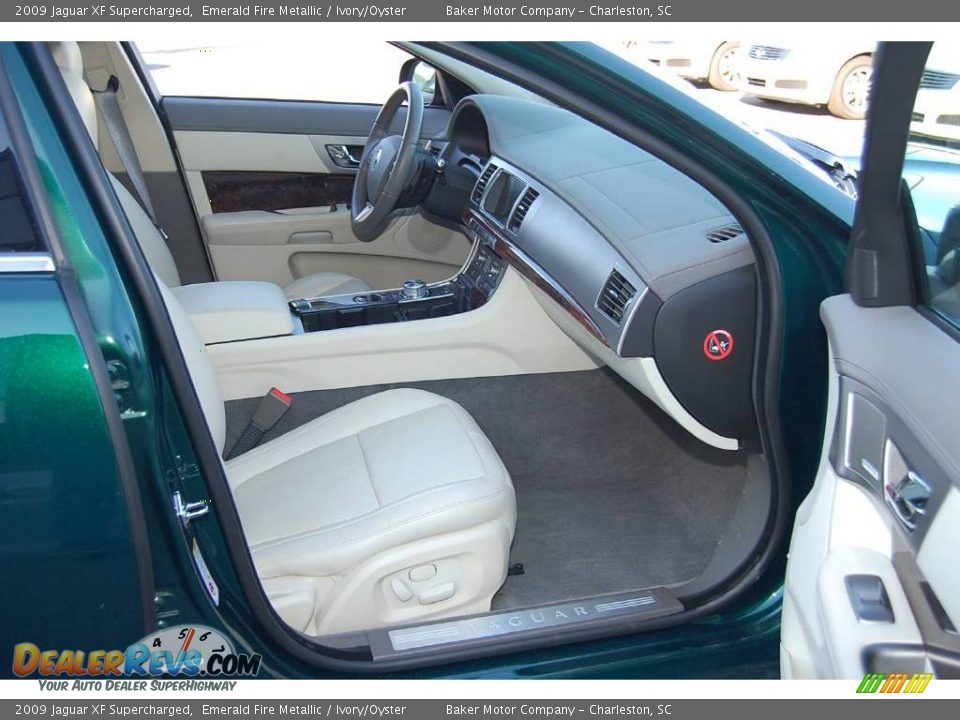 2009 Jaguar XF Supercharged Emerald Fire Metallic / Ivory/Oyster Photo #13