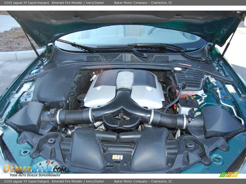 2009 Jaguar XF Supercharged Emerald Fire Metallic / Ivory/Oyster Photo #22