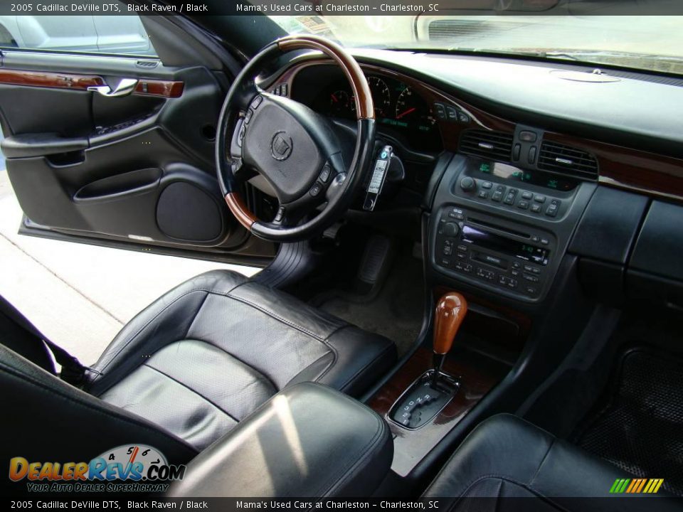 2005 Cadillac DeVille DTS Black Raven / Black Photo #16