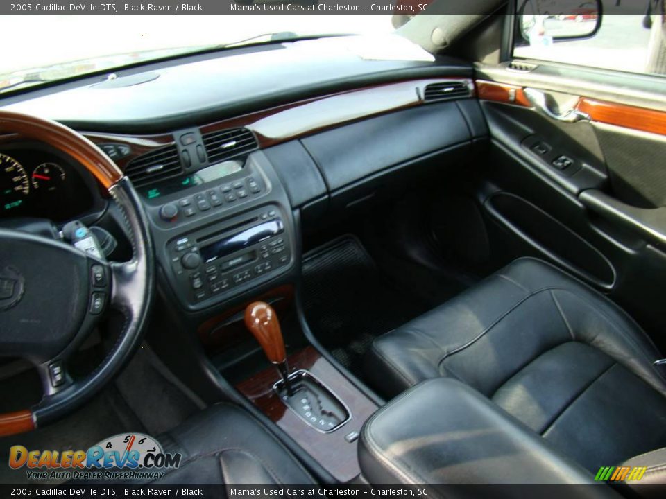 2005 Cadillac DeVille DTS Black Raven / Black Photo #17