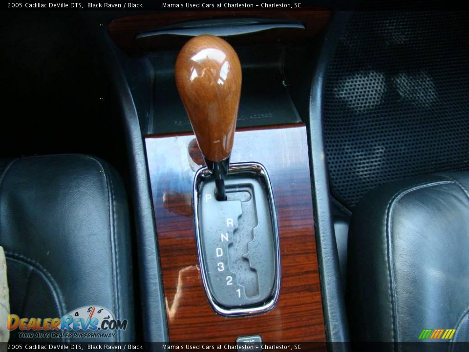 2005 Cadillac DeVille DTS Black Raven / Black Photo #25