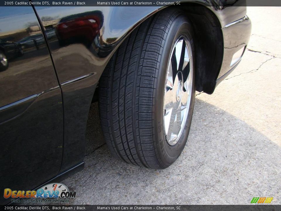 2005 Cadillac DeVille DTS Black Raven / Black Photo #28