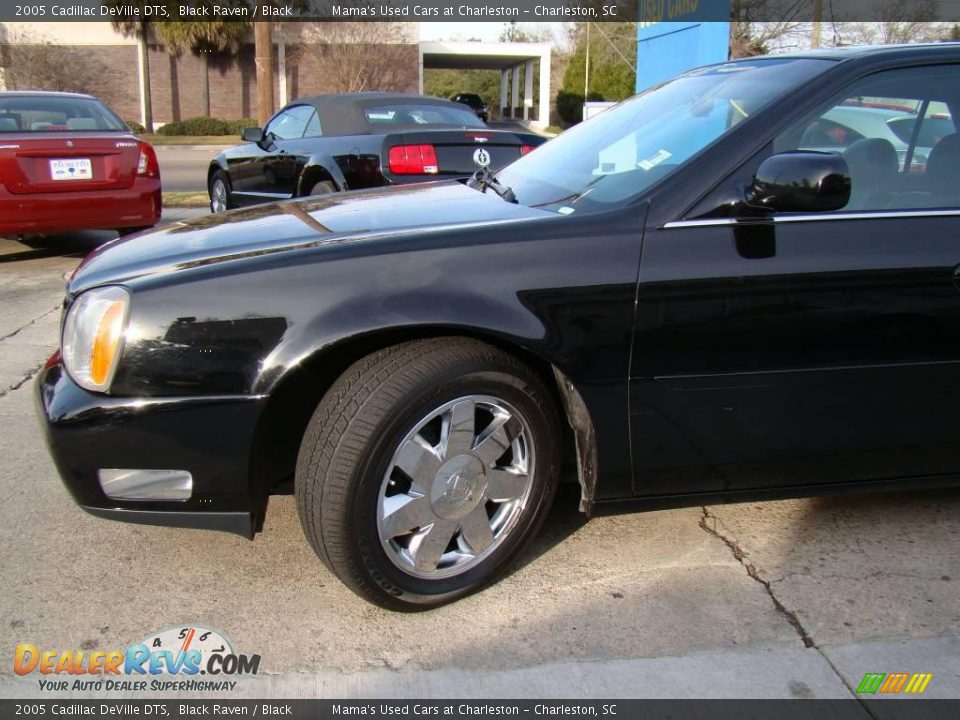 2005 Cadillac DeVille DTS Black Raven / Black Photo #31