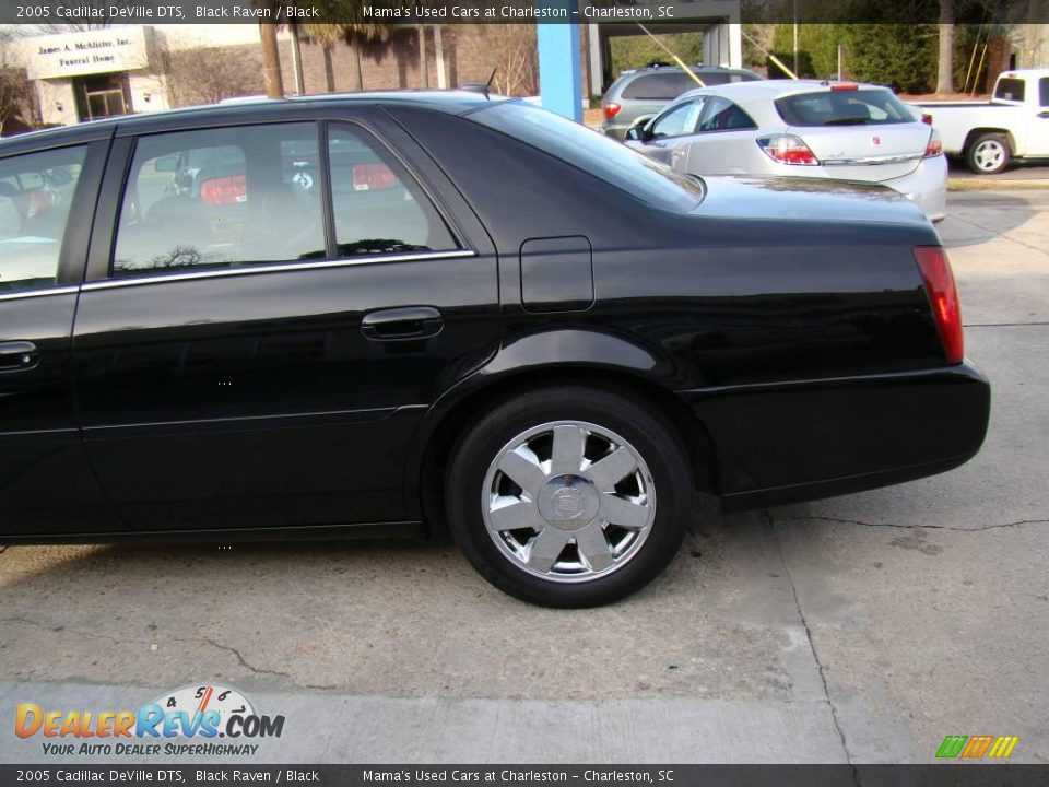 2005 Cadillac DeVille DTS Black Raven / Black Photo #32