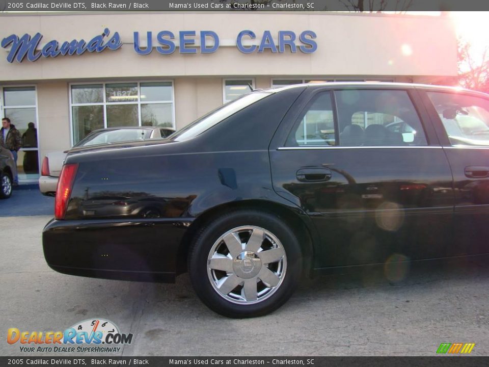 2005 Cadillac DeVille DTS Black Raven / Black Photo #33
