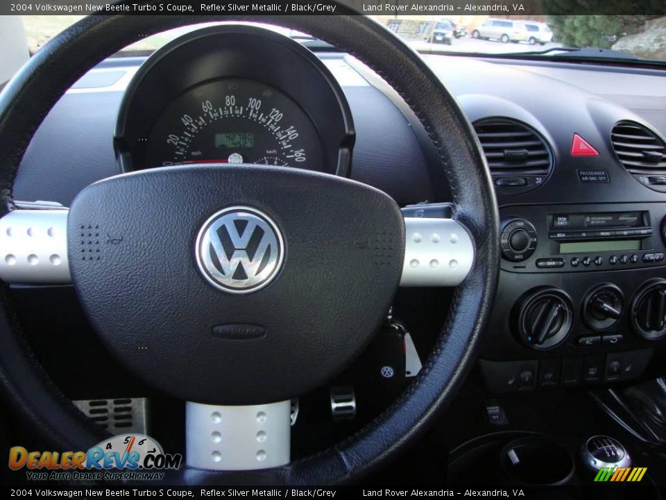 2004 Volkswagen New Beetle Turbo S Coupe Reflex Silver Metallic / Black/Grey Photo #11