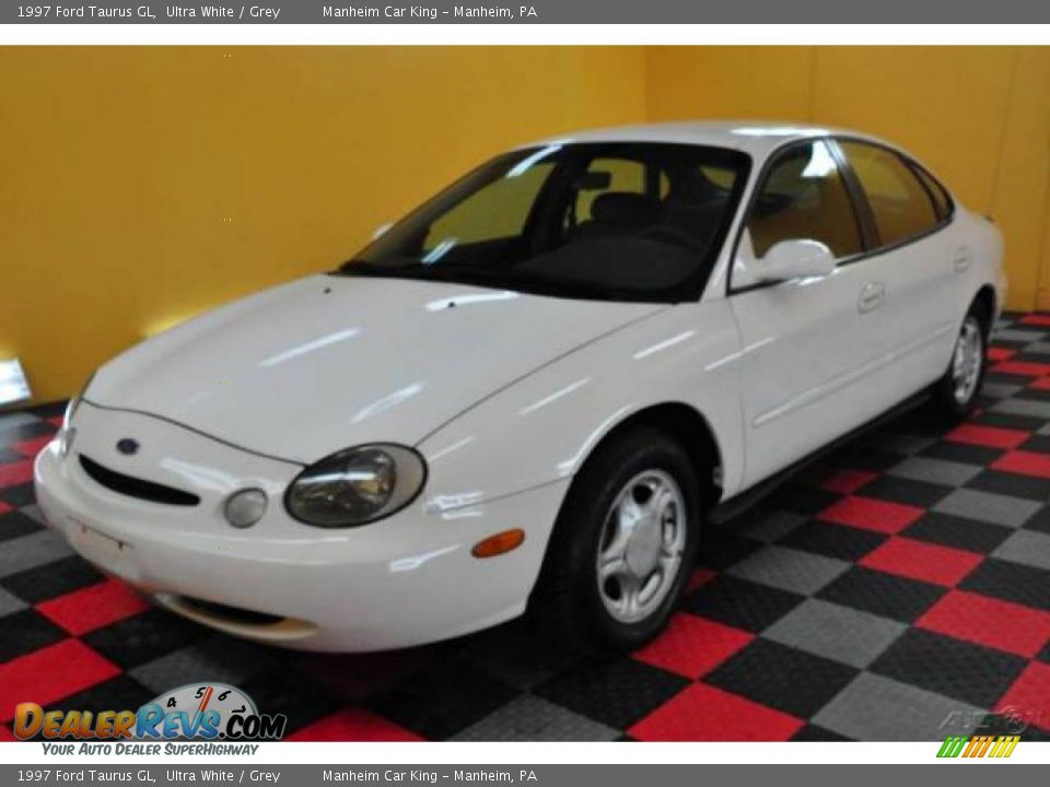 1997 Ford Taurus GL Ultra White / Grey Photo #3