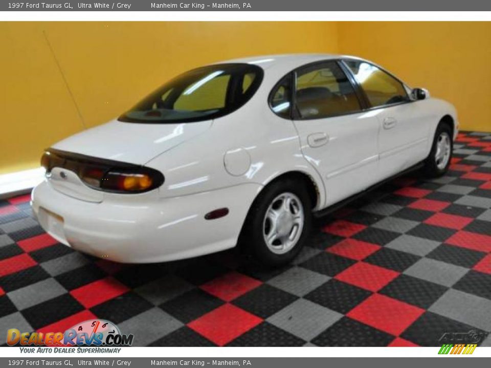 1997 Ford Taurus GL Ultra White / Grey Photo #6