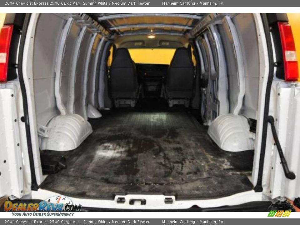 2004 Chevrolet Express 2500 Cargo Van Summit White / Medium Dark Pewter Photo #13