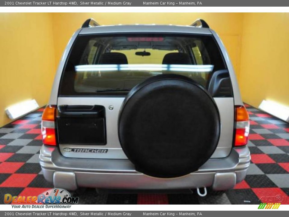 2001 Chevrolet Tracker LT Hardtop 4WD Silver Metallic / Medium Gray Photo #5