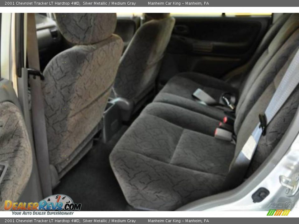 2001 Chevrolet Tracker LT Hardtop 4WD Silver Metallic / Medium Gray Photo #11