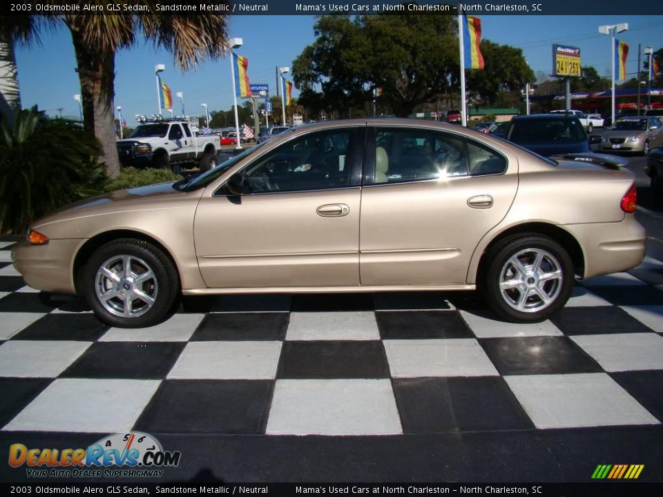 2003 Oldsmobile Alero GLS Sedan Sandstone Metallic / Neutral Photo #2
