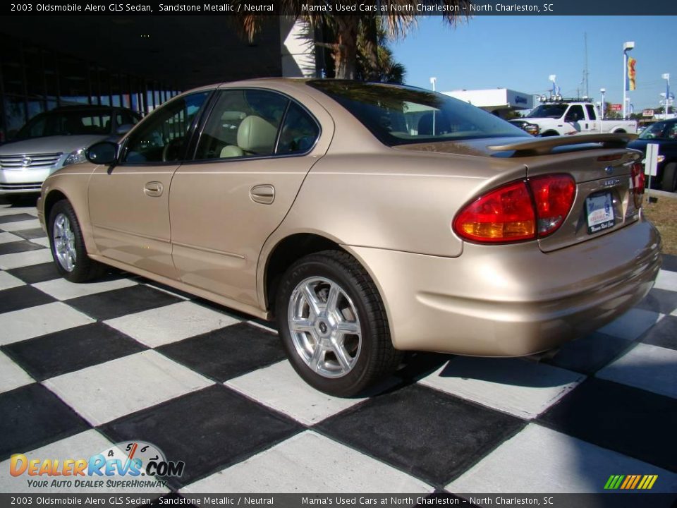2003 Oldsmobile Alero GLS Sedan Sandstone Metallic / Neutral Photo #9