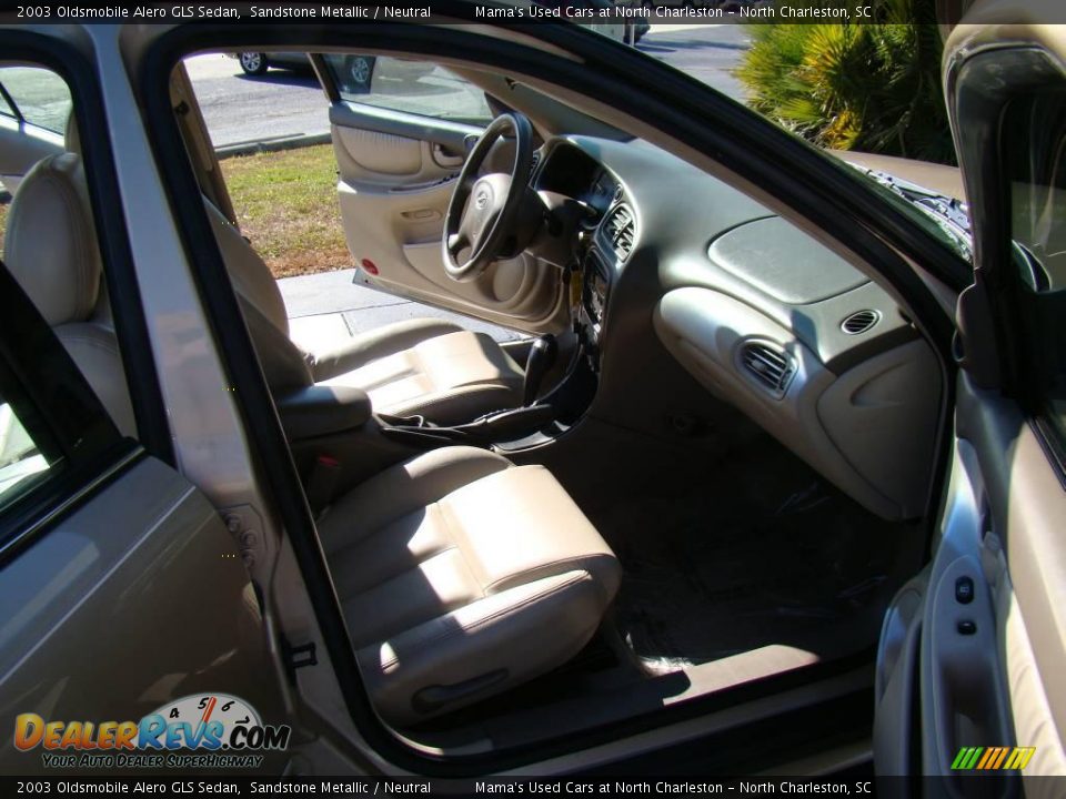 2003 Oldsmobile Alero GLS Sedan Sandstone Metallic / Neutral Photo #13