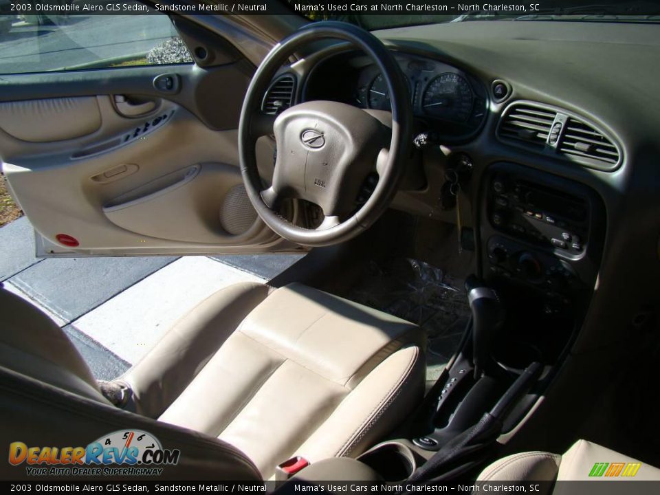 2003 Oldsmobile Alero GLS Sedan Sandstone Metallic / Neutral Photo #16