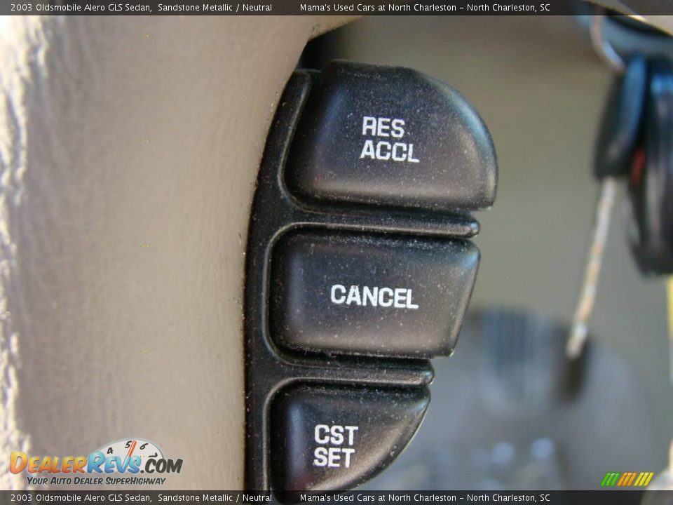2003 Oldsmobile Alero GLS Sedan Sandstone Metallic / Neutral Photo #23