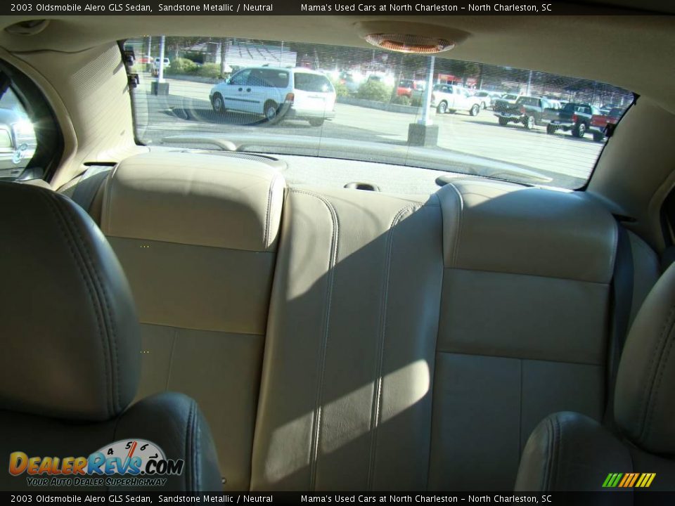 2003 Oldsmobile Alero GLS Sedan Sandstone Metallic / Neutral Photo #36