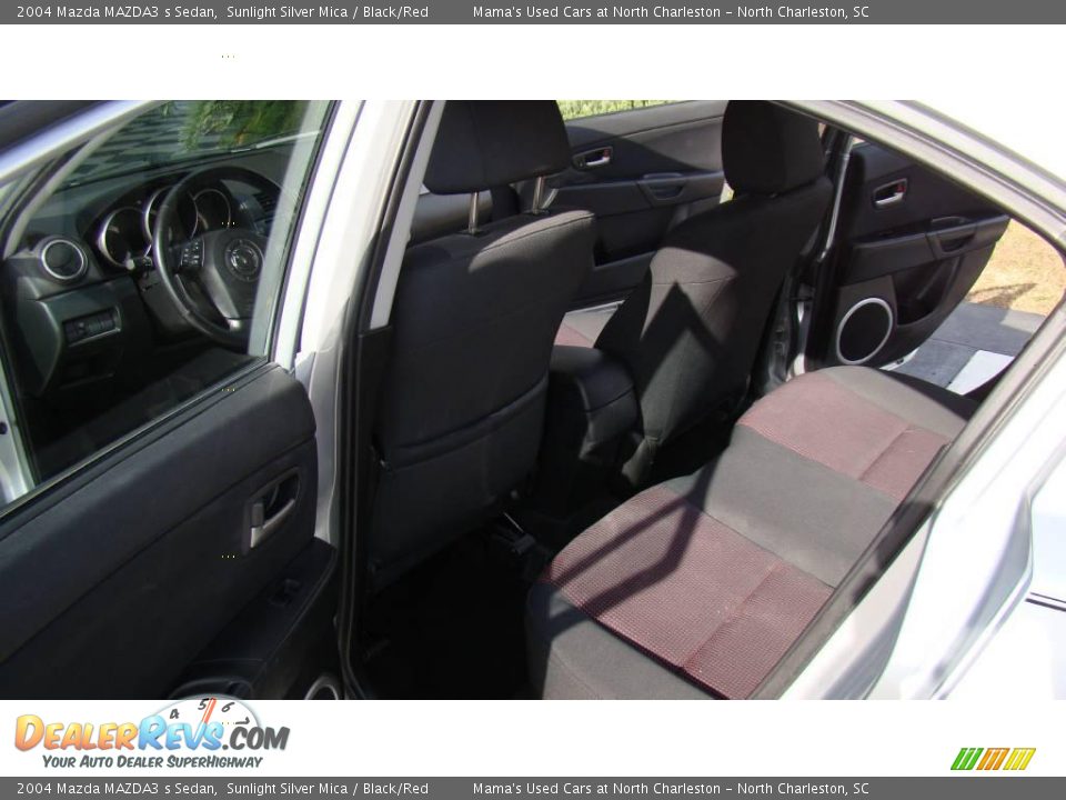 2004 Mazda MAZDA3 s Sedan Sunlight Silver Mica / Black/Red Photo #11