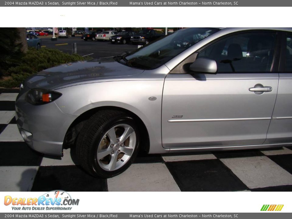 2004 Mazda MAZDA3 s Sedan Sunlight Silver Mica / Black/Red Photo #29