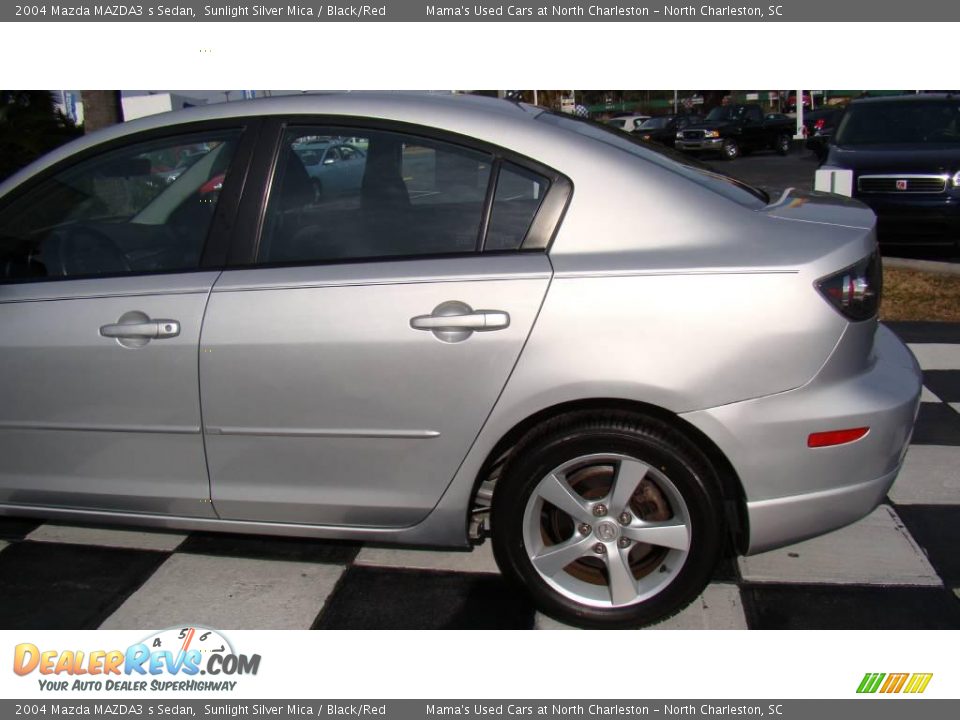 2004 Mazda MAZDA3 s Sedan Sunlight Silver Mica / Black/Red Photo #30