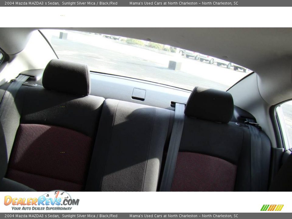 2004 Mazda MAZDA3 s Sedan Sunlight Silver Mica / Black/Red Photo #33