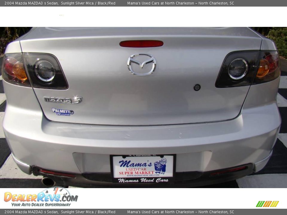 2004 Mazda MAZDA3 s Sedan Sunlight Silver Mica / Black/Red Photo #35