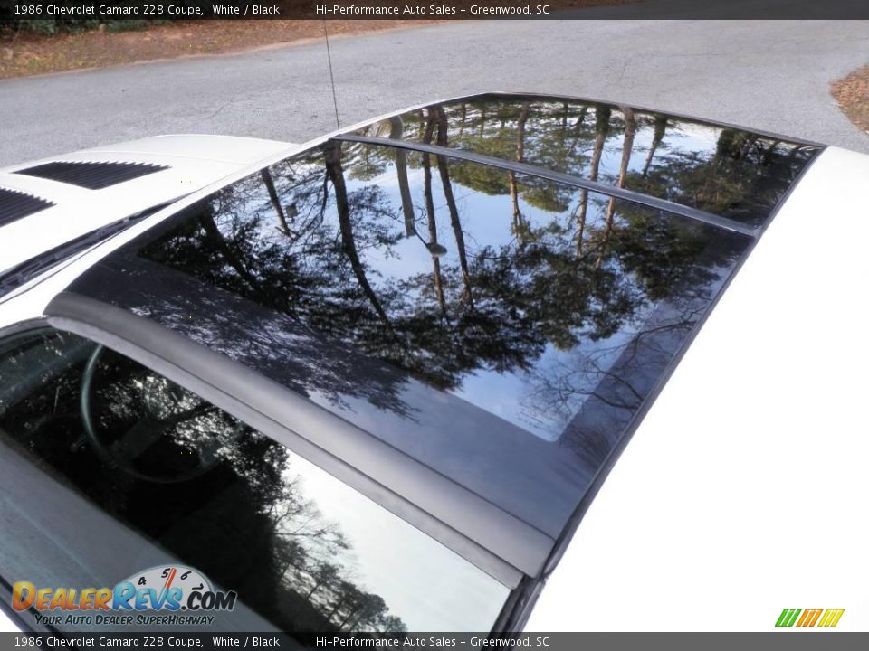 1986 Chevrolet Camaro Z28 Coupe White / Black Photo #23