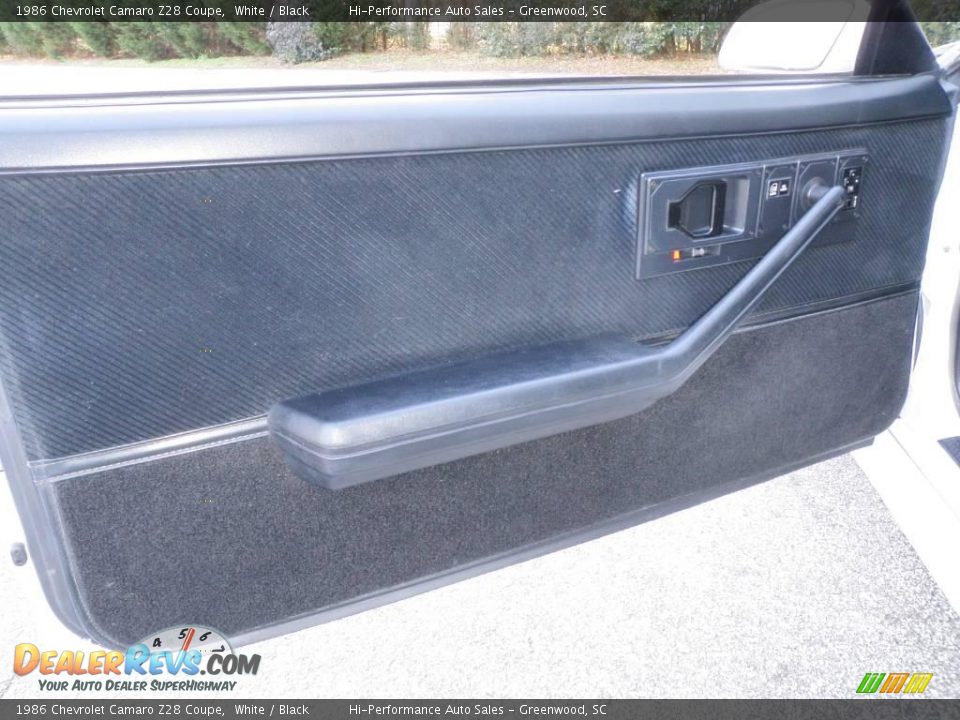 1986 Chevrolet Camaro Z28 Coupe White / Black Photo #36