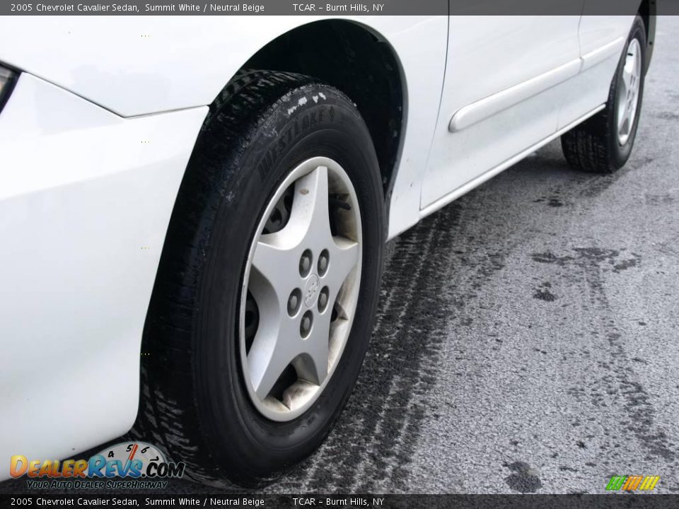 2005 Chevrolet Cavalier Sedan Summit White / Neutral Beige Photo #6