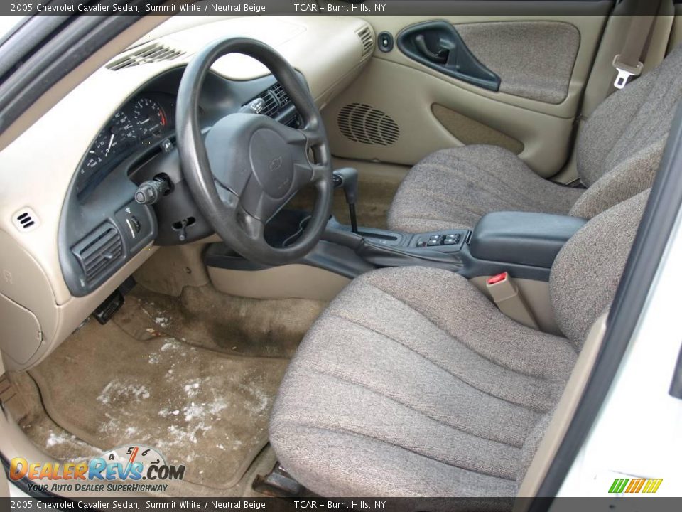 2005 Chevrolet Cavalier Sedan Summit White / Neutral Beige Photo #7