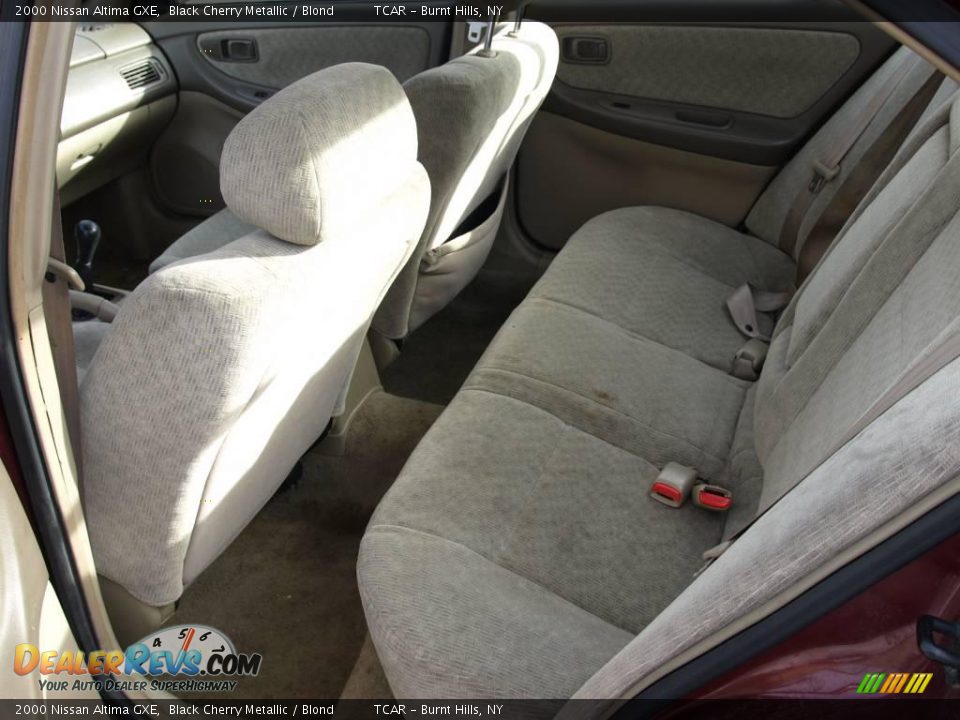 2000 Nissan Altima GXE Black Cherry Metallic / Blond Photo #9