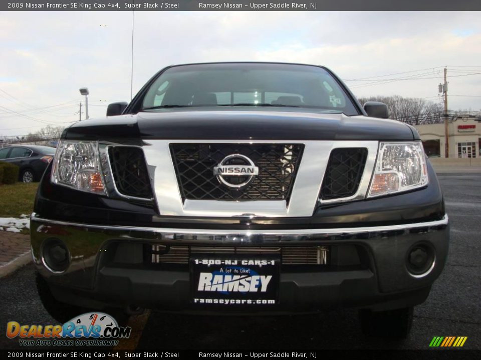 2009 Nissan Frontier SE King Cab 4x4 Super Black / Steel Photo #3