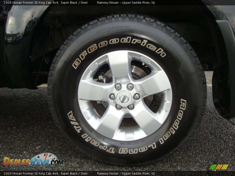 2009 Nissan Frontier SE King Cab 4x4 Super Black / Steel Photo #24