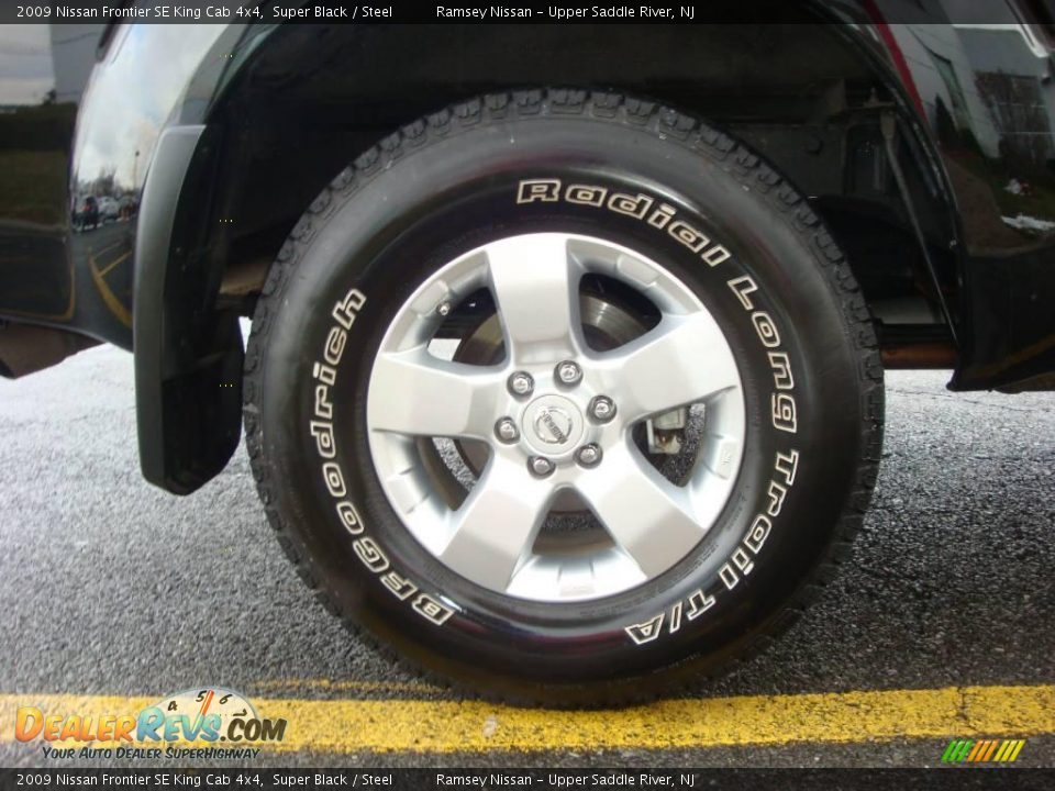 2009 Nissan Frontier SE King Cab 4x4 Super Black / Steel Photo #25