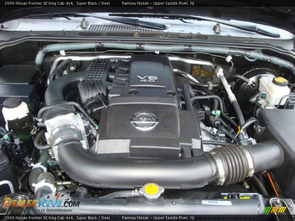 2009 Nissan Frontier SE King Cab 4x4 Super Black / Steel Photo #28