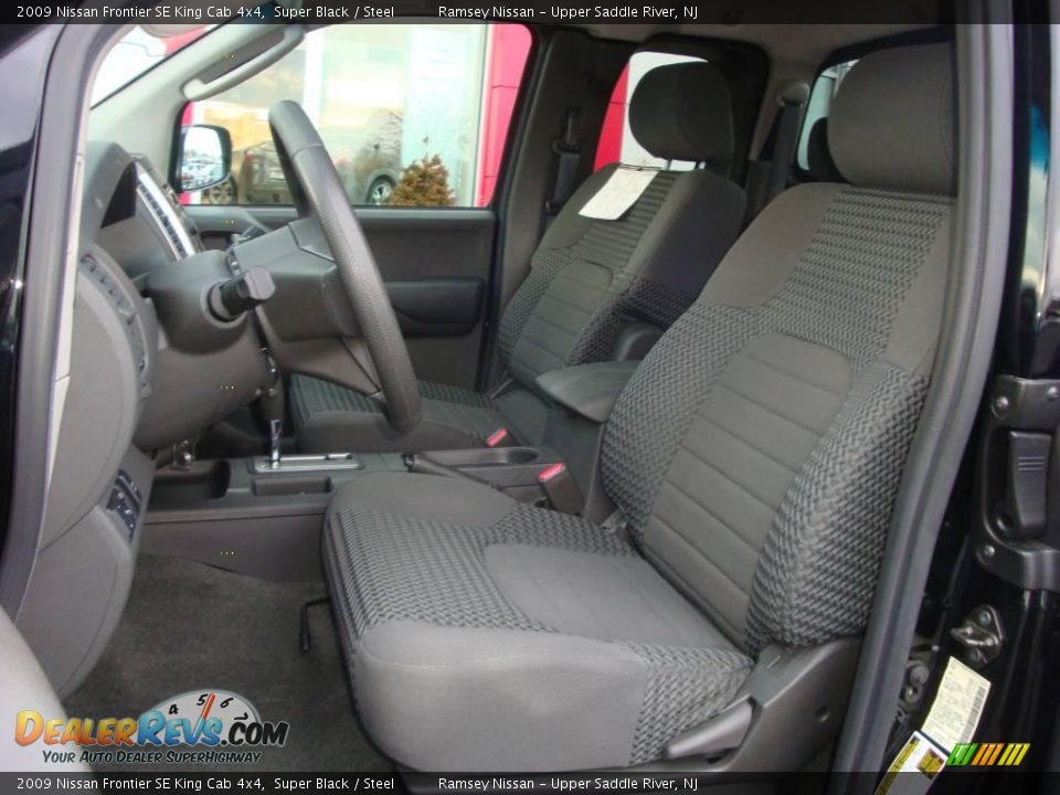 2009 Nissan Frontier SE King Cab 4x4 Super Black / Steel Photo #31