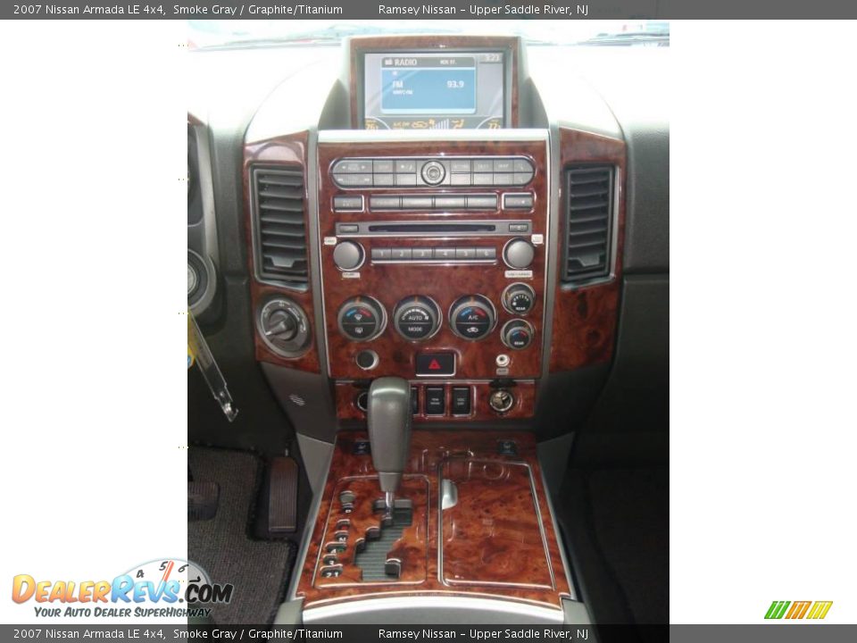2007 Nissan Armada LE 4x4 Smoke Gray / Graphite/Titanium Photo #36