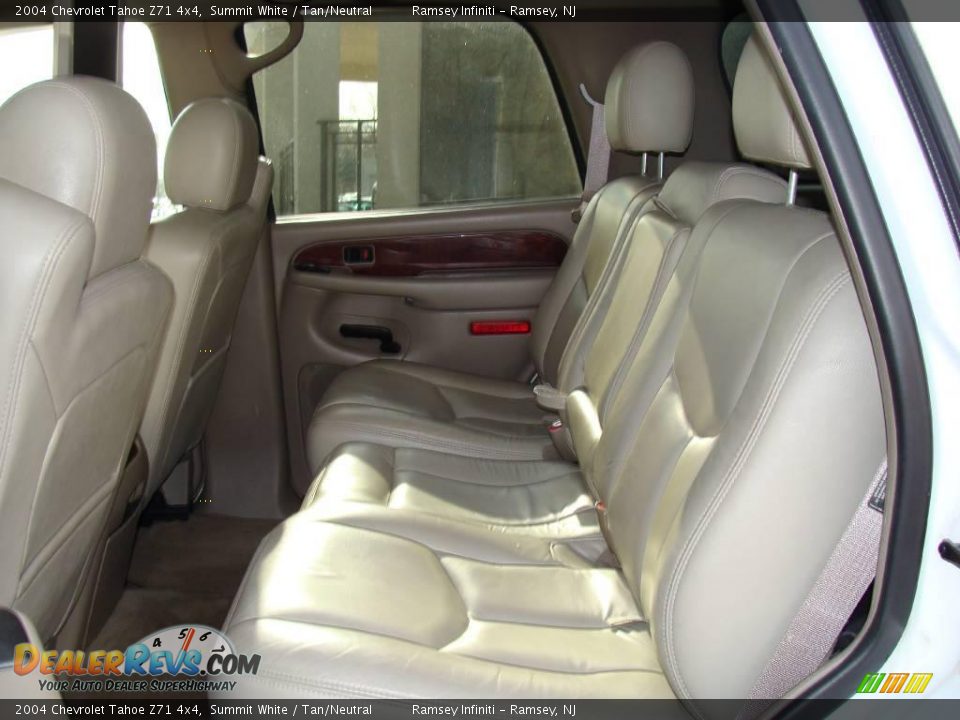 2004 Chevrolet Tahoe Z71 4x4 Summit White / Tan/Neutral Photo #7