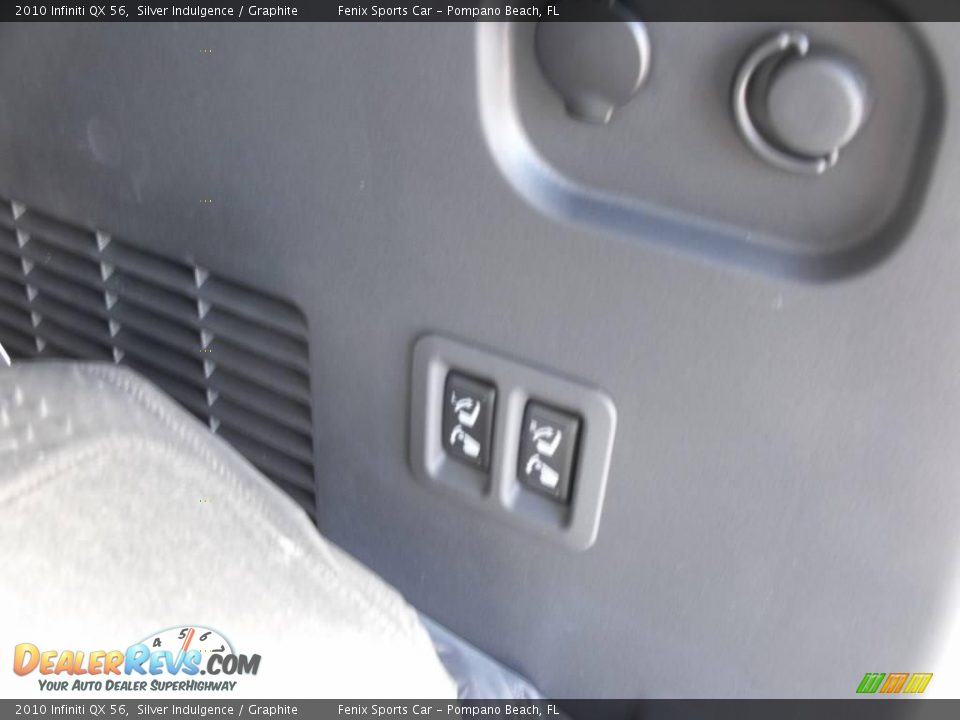 2010 Infiniti QX 56 Silver Indulgence / Graphite Photo #20