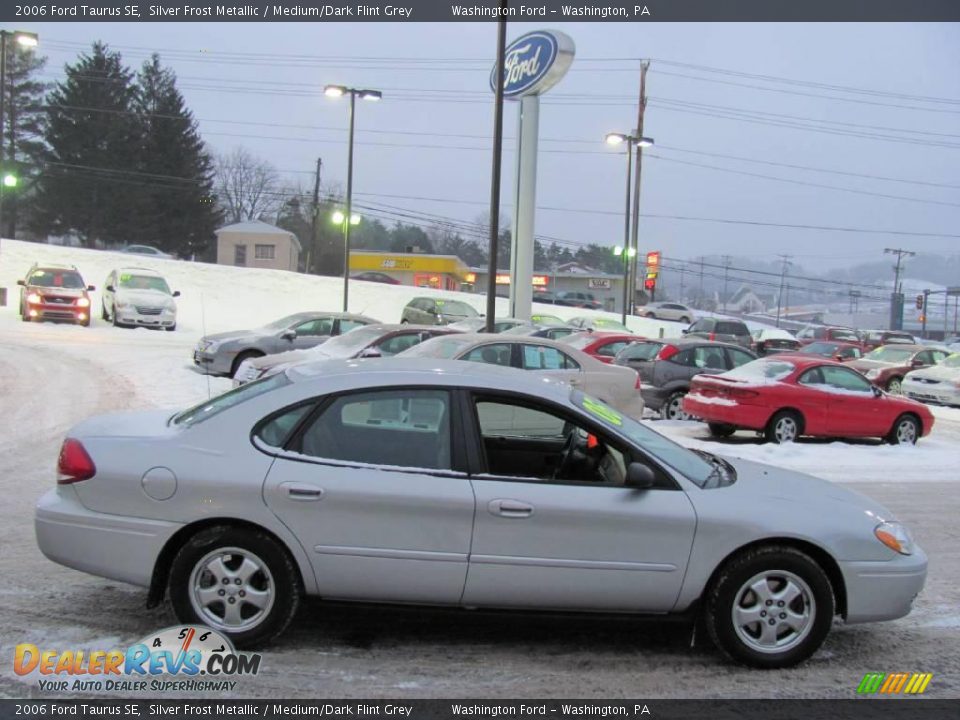 2006 Ford Taurus SE Silver Frost Metallic / Medium/Dark Flint Grey Photo #5