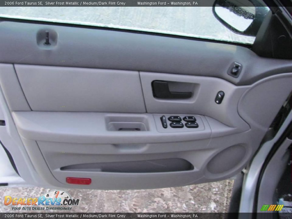 2006 Ford Taurus SE Silver Frost Metallic / Medium/Dark Flint Grey Photo #7