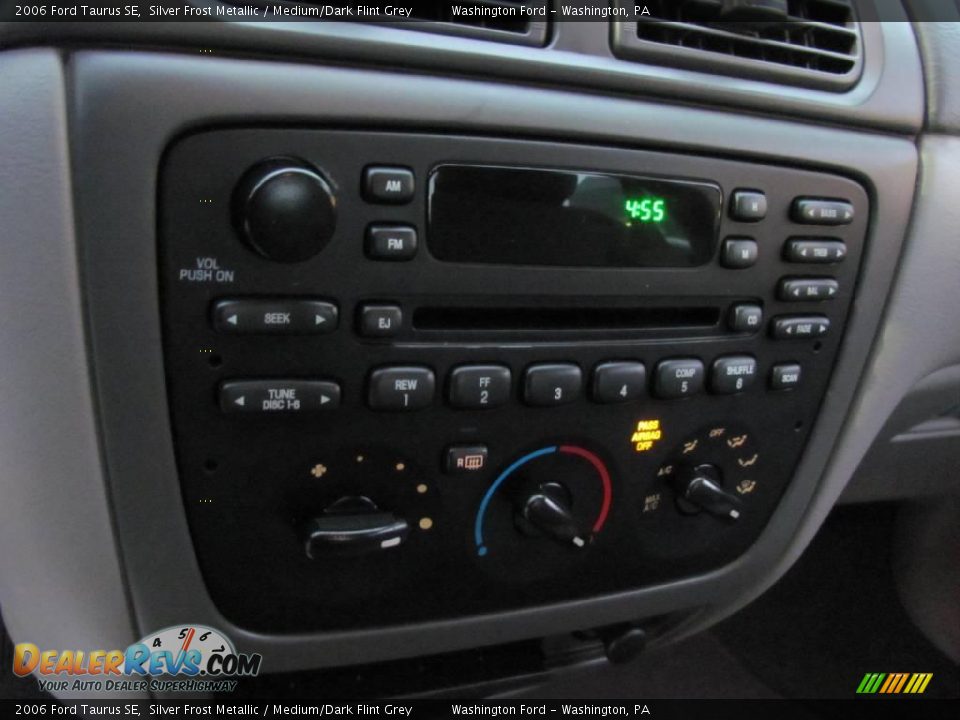 2006 Ford Taurus SE Silver Frost Metallic / Medium/Dark Flint Grey Photo #15