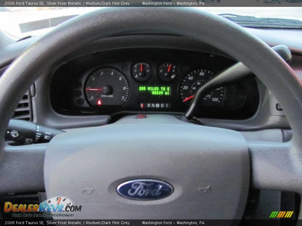 2006 Ford Taurus SE Silver Frost Metallic / Medium/Dark Flint Grey Photo #17