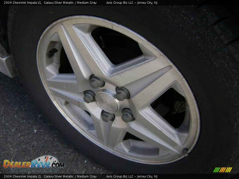 2004 Chevrolet Impala LS Galaxy Silver Metallic / Medium Gray Photo #9