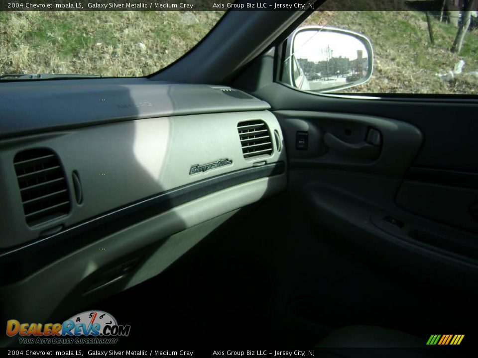 2004 Chevrolet Impala LS Galaxy Silver Metallic / Medium Gray Photo #17