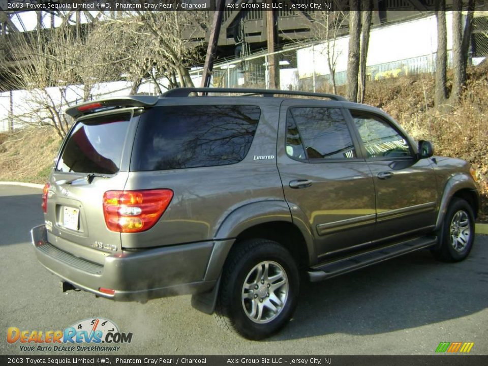 2003 Toyota Sequoia Limited 4WD Phantom Gray Pearl / Charcoal Photo #10