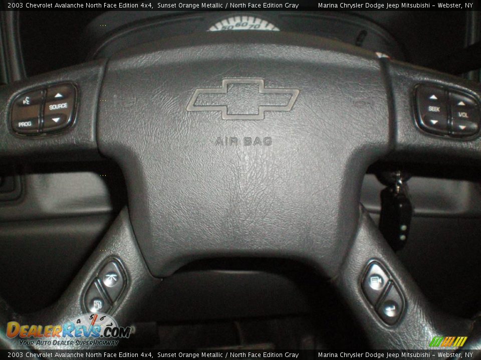 2003 Chevrolet Avalanche North Face Edition 4x4 Sunset Orange Metallic / North Face Edition Gray Photo #23
