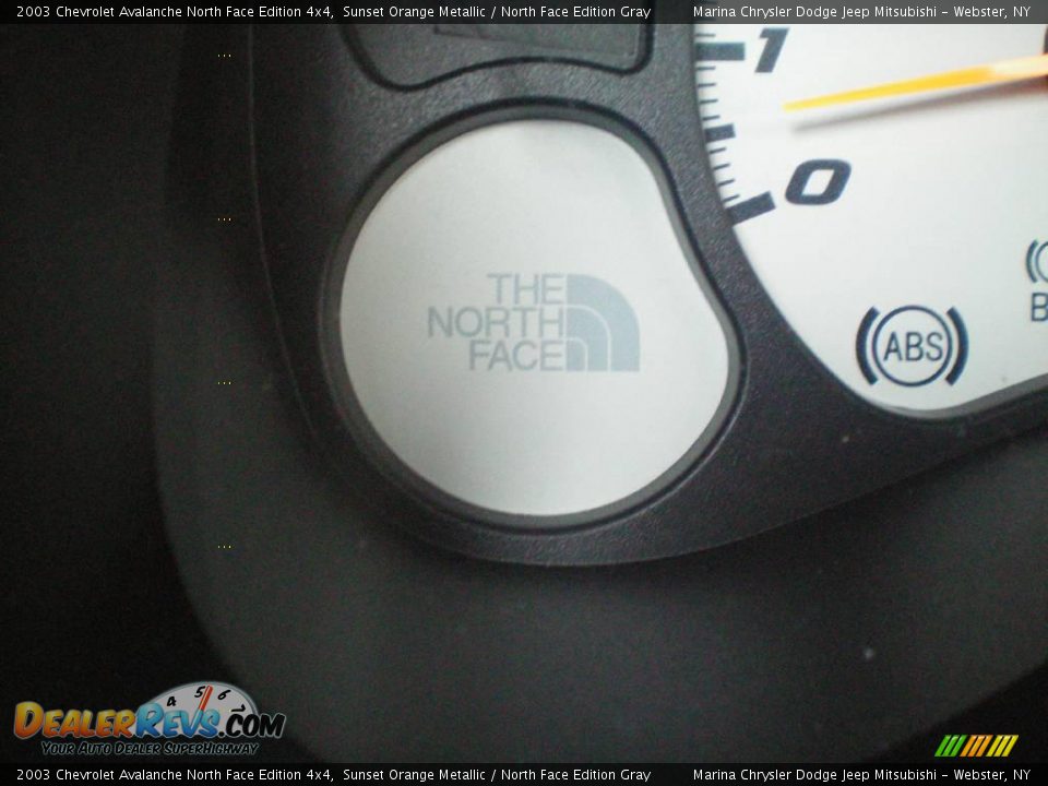 2003 Chevrolet Avalanche North Face Edition 4x4 Sunset Orange Metallic / North Face Edition Gray Photo #29