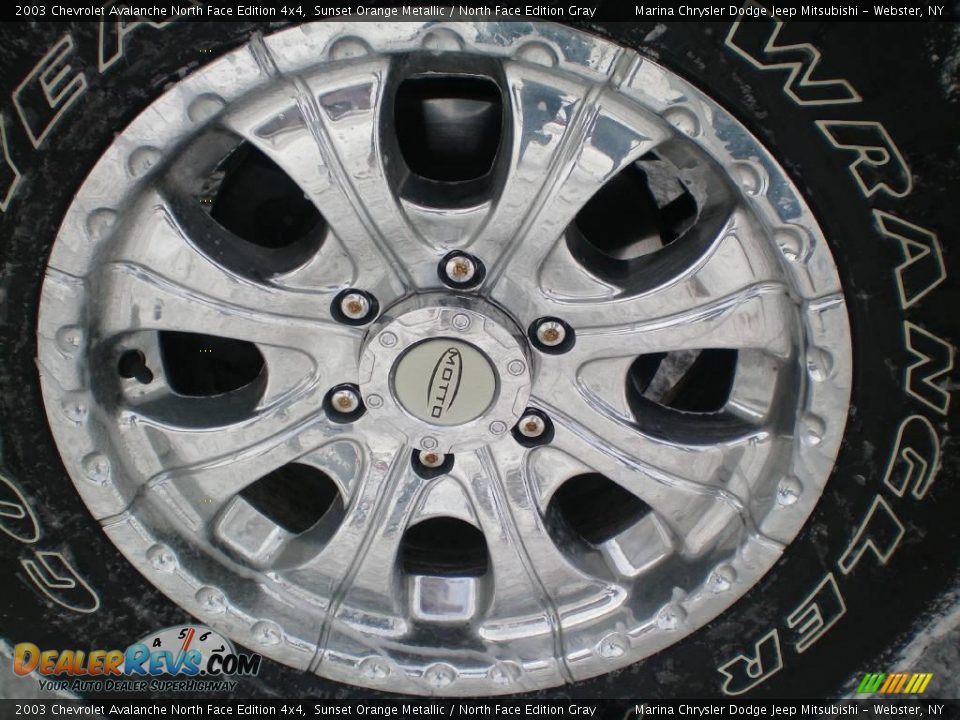 2003 Chevrolet Avalanche North Face Edition 4x4 Sunset Orange Metallic / North Face Edition Gray Photo #31
